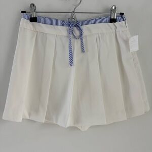 All in Favor Contrast Detail Pleated Skort in White Women’s Size XS NEW